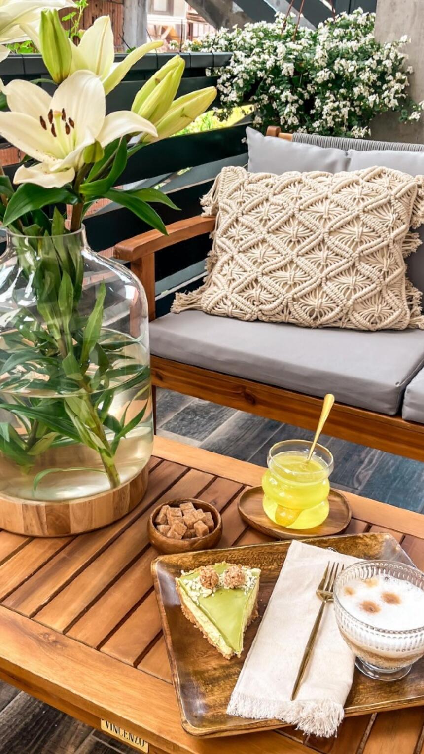 Kako je Amira iz Konjica svoj balkon pretvorila u najljepši kutak za odmor?