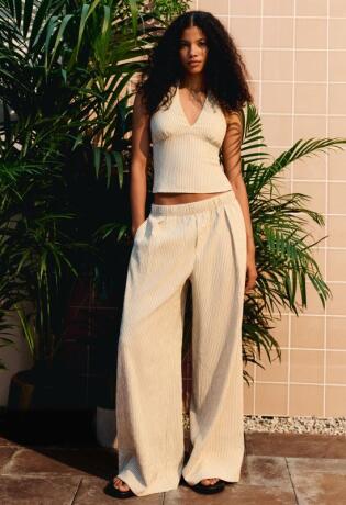 1 set, 3 kombinacije: Prugasti Bershka komplet koji nosimo od jutra do večeri