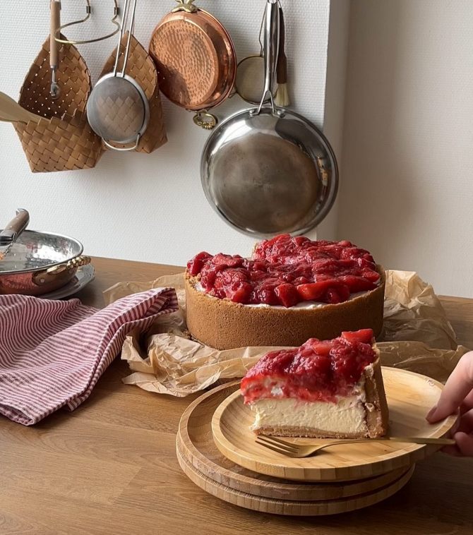 Najjednostavniji cheesecake ikad? Ovaj s jagodama pobjeđuje sve proljetne deserte!