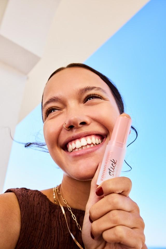Predstavljamo vam novog saveznika za ten: essence Foundation Stick!