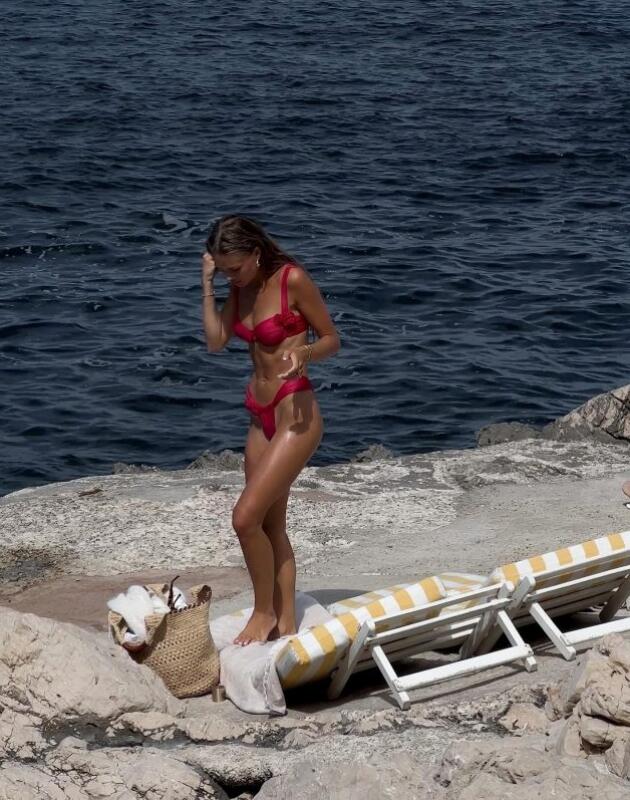 Spremni za plažu: 8 kupaćih kostima koji vas zovu na more