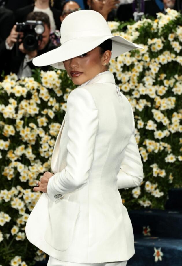 MET GALA: Najviše komentarisani momenti – i ono što niko nije primijetio!