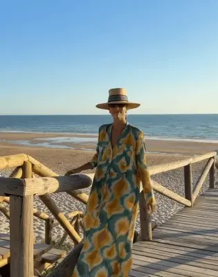 Modni trik za plažu? Samo prebacite ove košulja-haljine!
