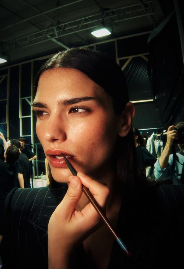 Iman iz Sarajeva na Paris Fashion Week-u u looku koji ne možete ignorisati