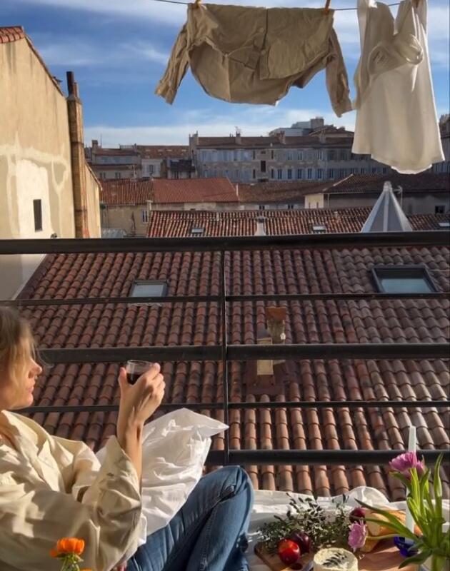 Ne morate mrdnuti iz stana: 4 trika za ljetni piknik iz snova na vašem balkonu!