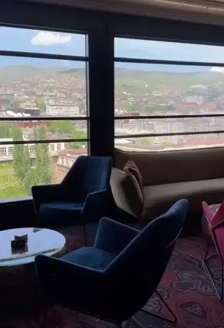 Sarajevo: Lift koji vodi do najljepšeg pogleda (i najboljeg lososa)!