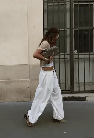 Da li biste ih nosili (ponovo)? Povratak šalvara kao trend i 15 načina da ih nosite