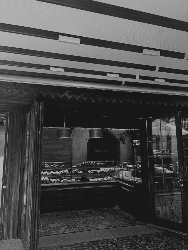 bonjour_ba_imaret_bw_01