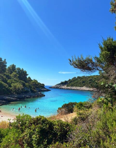 Najljepša plaža na Korčuli? Posjetili smo je i sad znamo zašto svi pričaju o njoj!