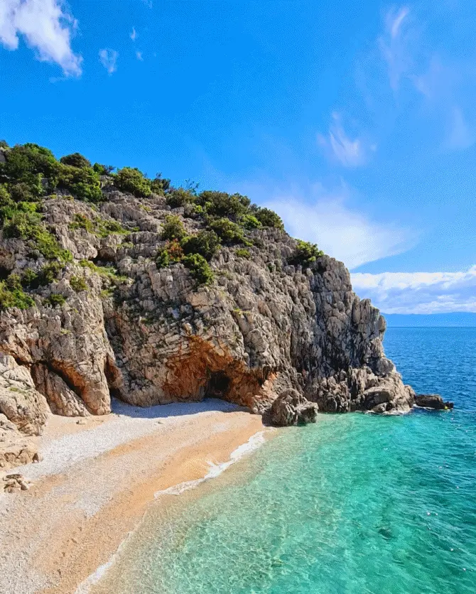 Plaža u Hrvatskoj o kojoj se ne priča dovoljno: baš zato je savršena!