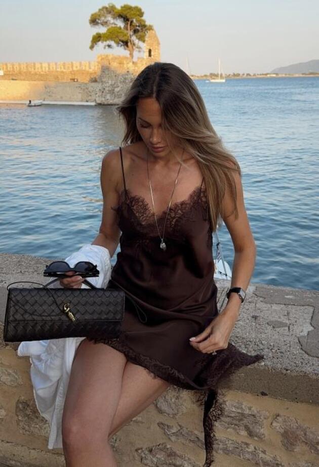ZARA haljina boje čokoladnog moussea: savršena je i preko pantola!