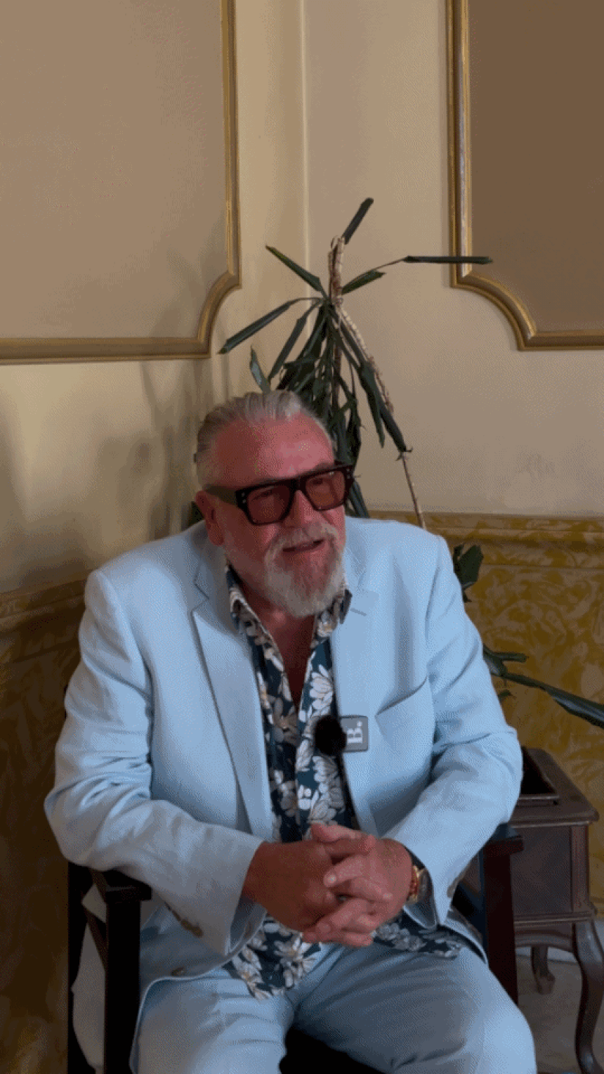 Sjeli smo s Ray Winstoneom: Šta nam je rekao o životu u filmskoj industriji?