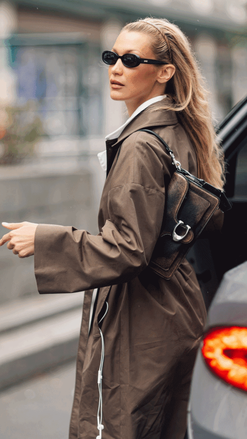 Bella Hadid u savršenom casual izdanju u Parizu sa dva komada dostupna u BiH