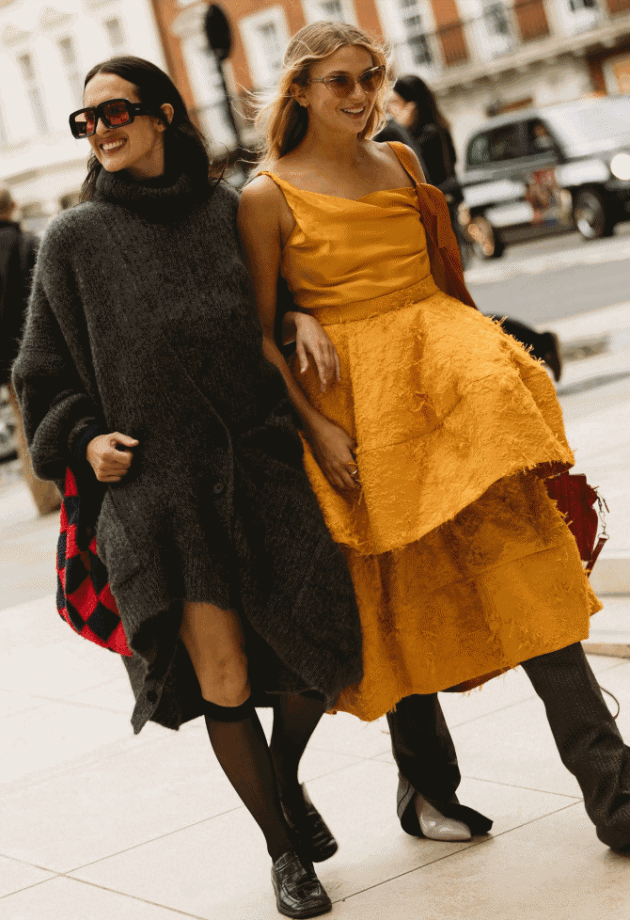 Inspiracija sa ulica Londona: Punk, klasika i proljetne boje u znaku sedmice mode