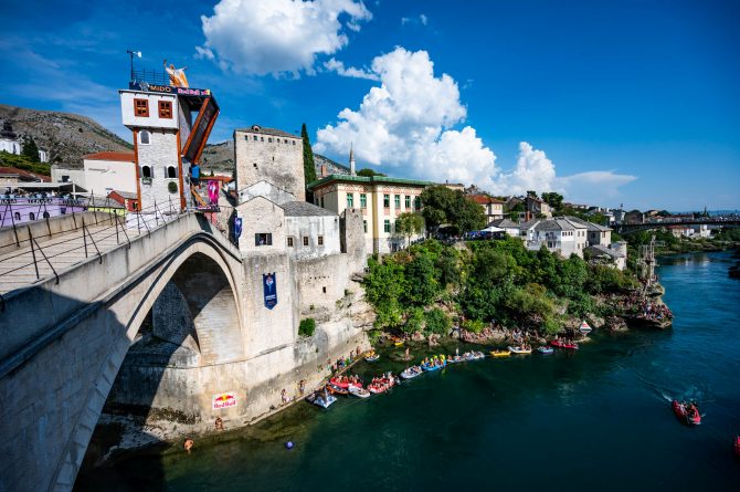 bonjour_ba_red_bull_cliff_diving_mostar_sulejman_omerbasic04
