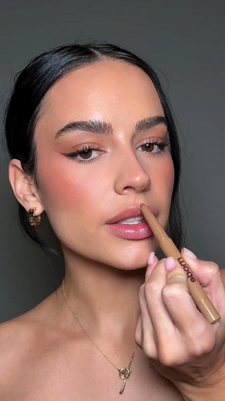 Rhode lip liner: Hype koji žudimo ili makeup trik koji stvarno trebamo?