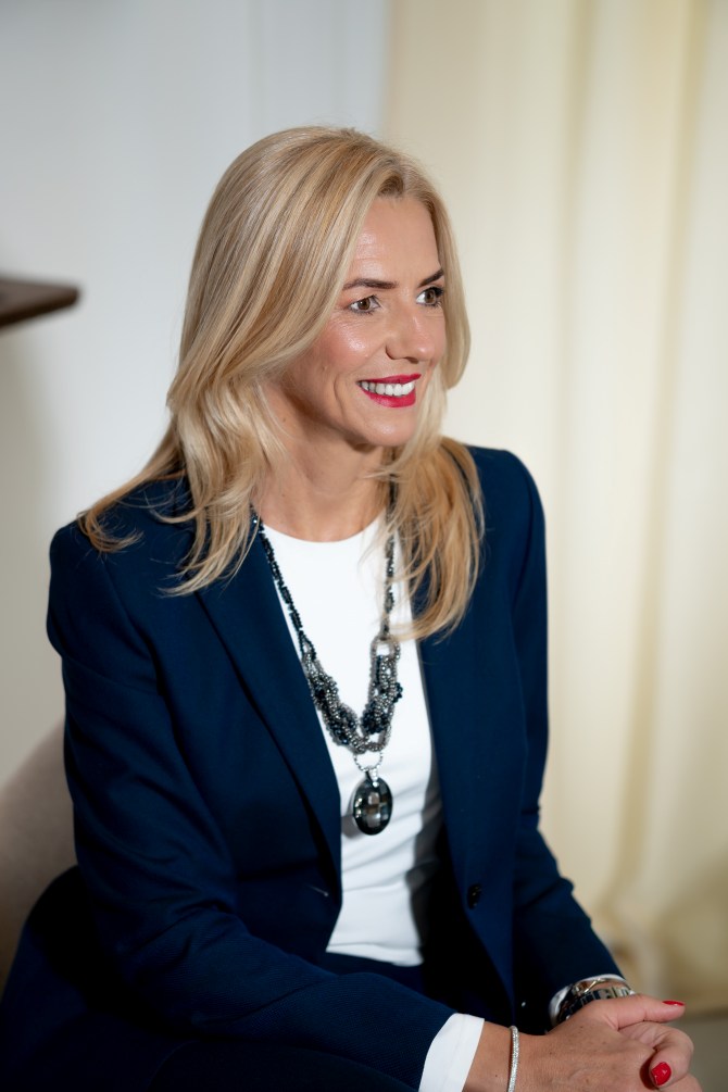 asa-banka-edina-vuk-101-bonjour-ba