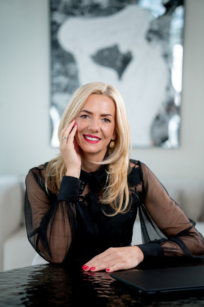 edina-vuk-asa-banka-3-bonjour-ba