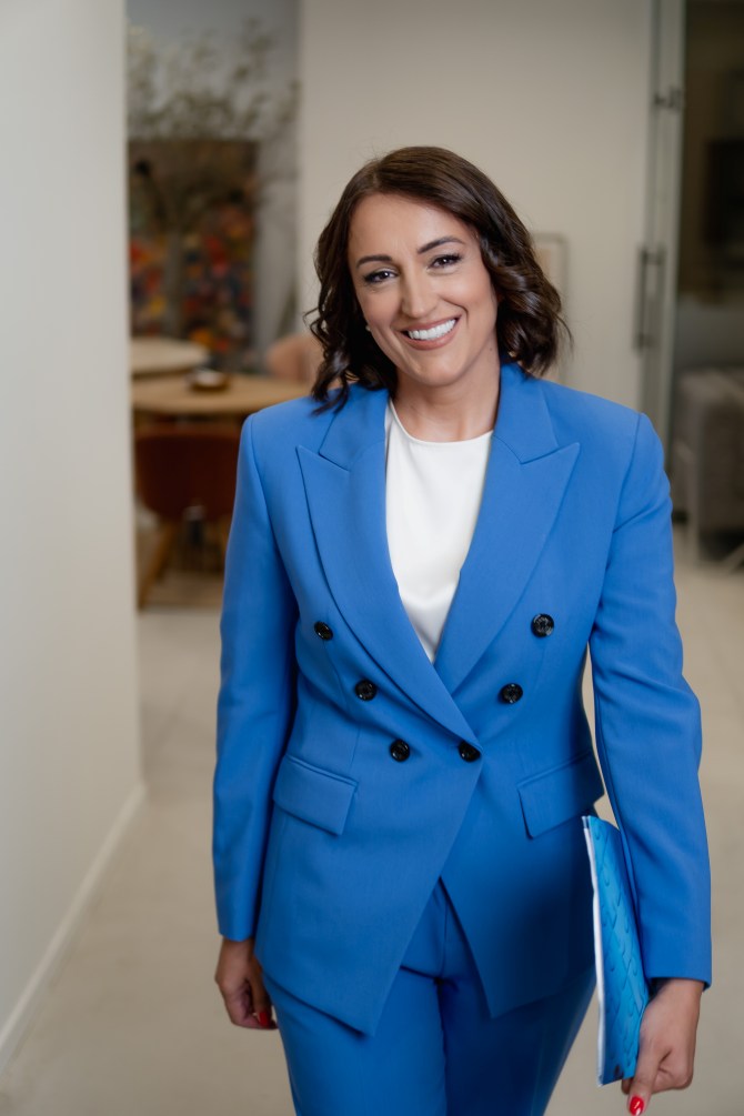 asa-banka-sabina-juzbasic-89-bonjour-ba