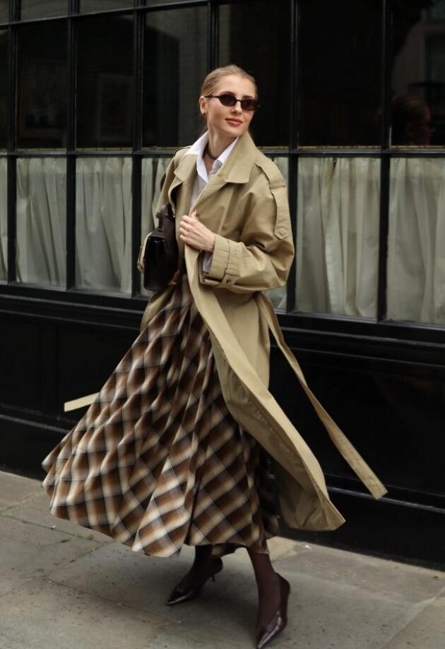 Midi suknje: Ove jeseni karirani uzorak vlada poslovnim stilom, pronašli smo najljepše