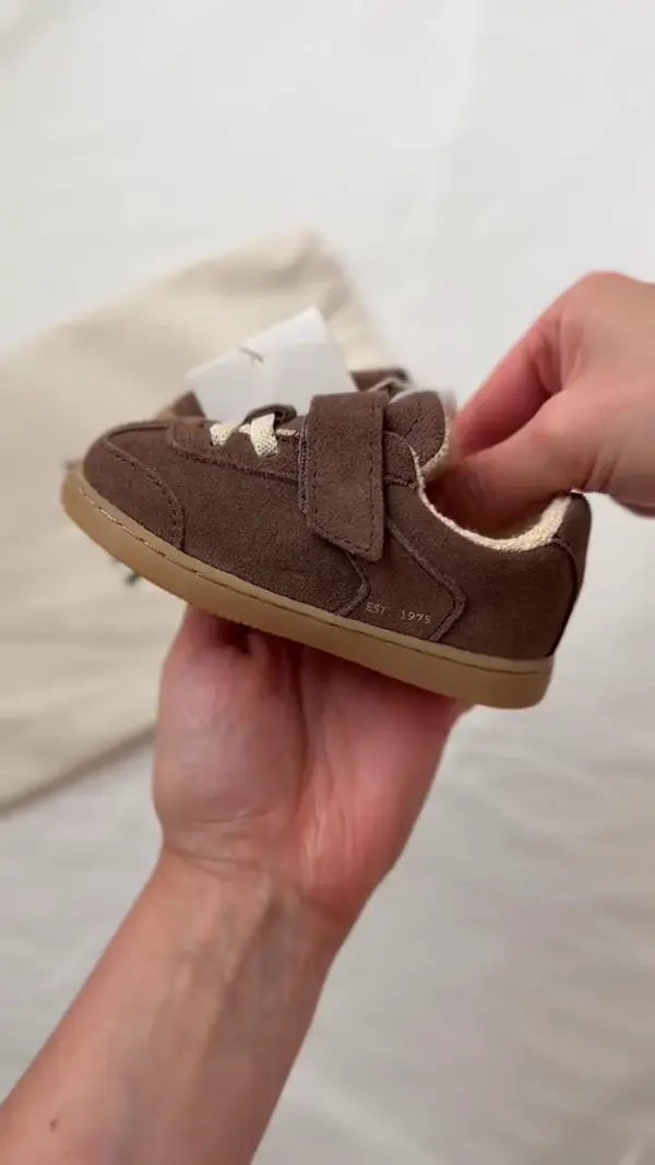 Da li ste znali da ZARA ima barefoot tenisice za djecu? Da, i izgledaju odlično.