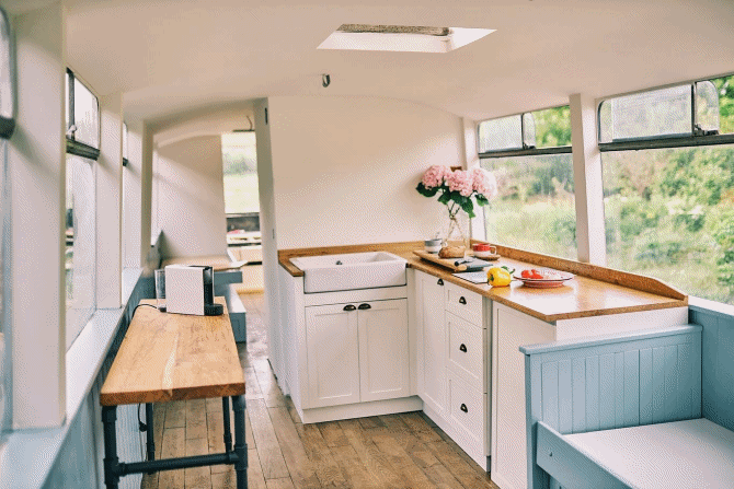 brvnara_autobus_vikendica_srbija_pozega_ljubice_bonjour_ba_2