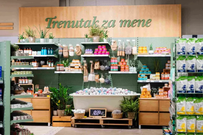 crvena-jabuka-clea-health-beauty-banjaluka-6-bonjour-ba