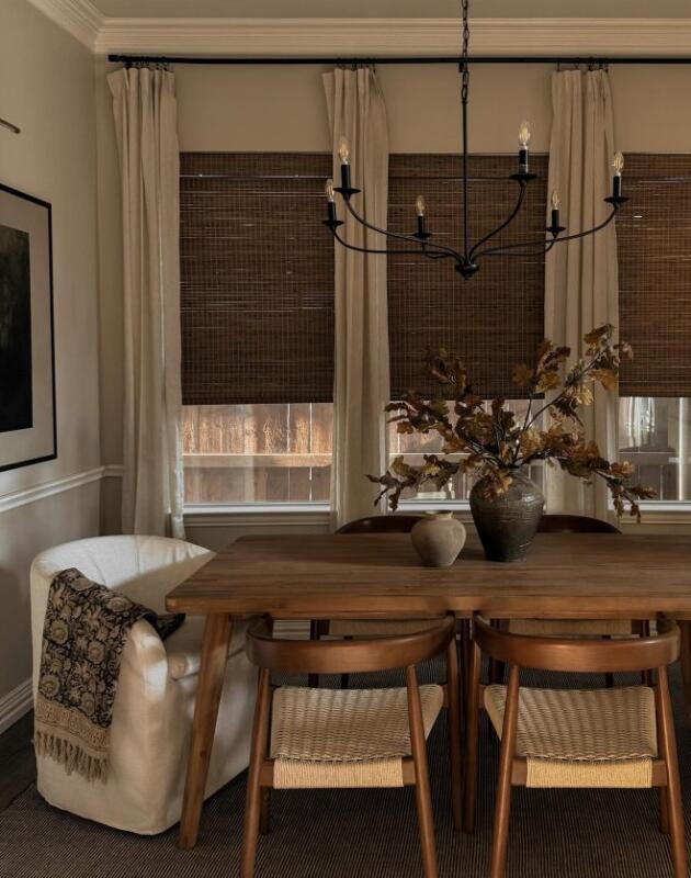 10 JYSK stolica na sniženju koje će unijeti dizajnerski ton u vašu trpezariju