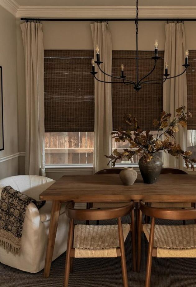 10 JYSK stolica na sniženju koje će unijeti dizajnerski ton u vašu trpezariju