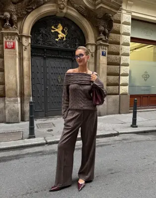 Najtraženiji smeđi džemper iz New Yorkera: komad koji preuzima jesen