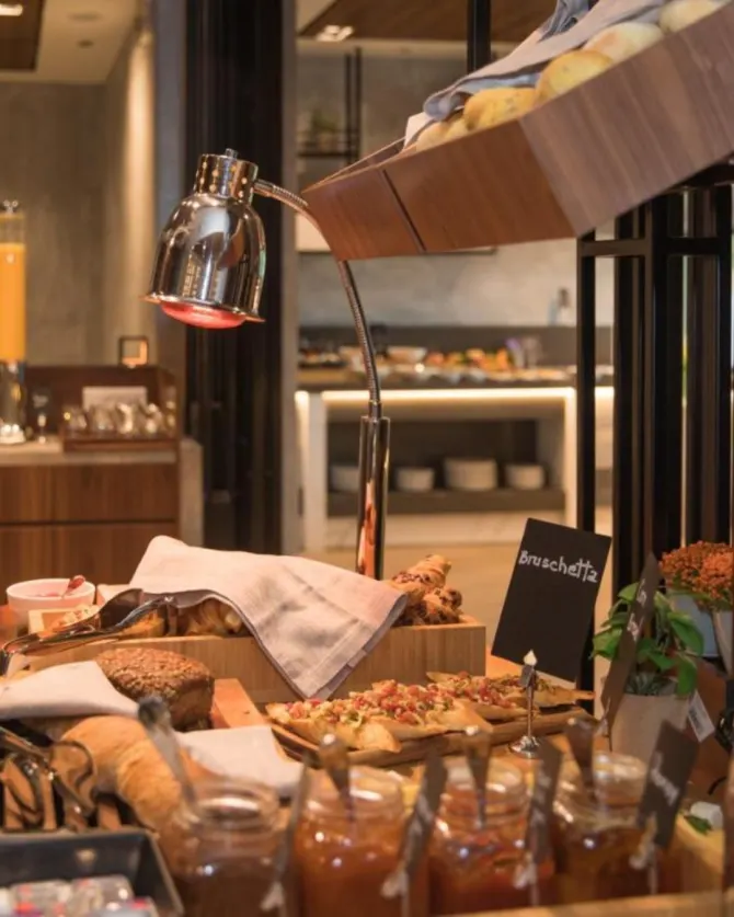 sarajevo-restoran-urban-caffe-deli-bosmal-2-bonjour-ba