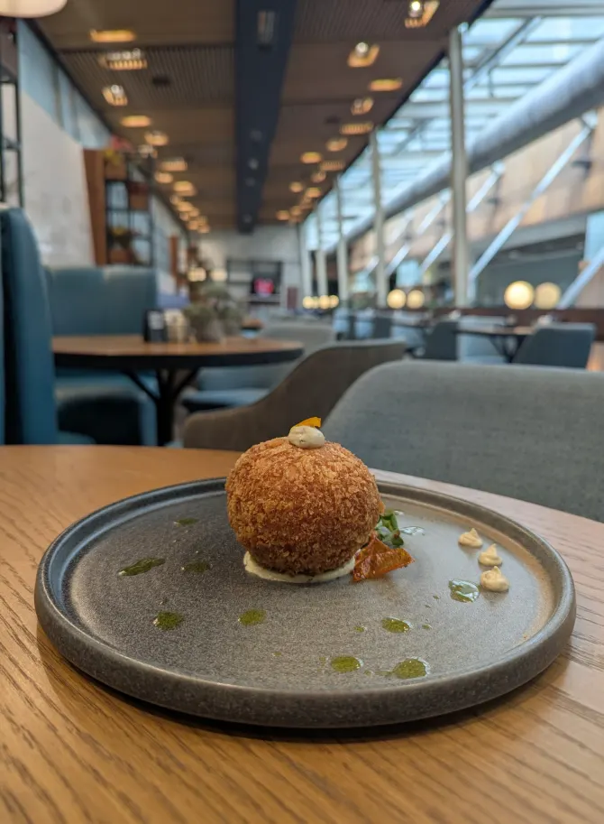 sarajevo-restoran-urban-caffe-deli-bosmal-5-bonjour-ba