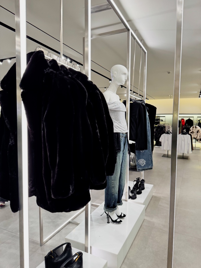 zara_sljokice_majica_bonjour_ba_01