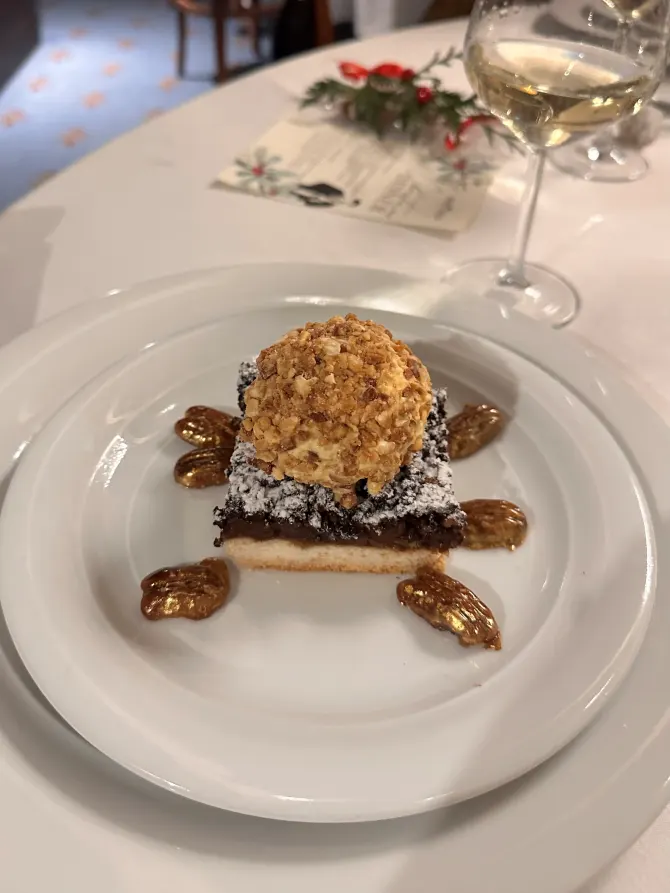 hotel-europe-praznicna-vecera-5-bonjour-ba