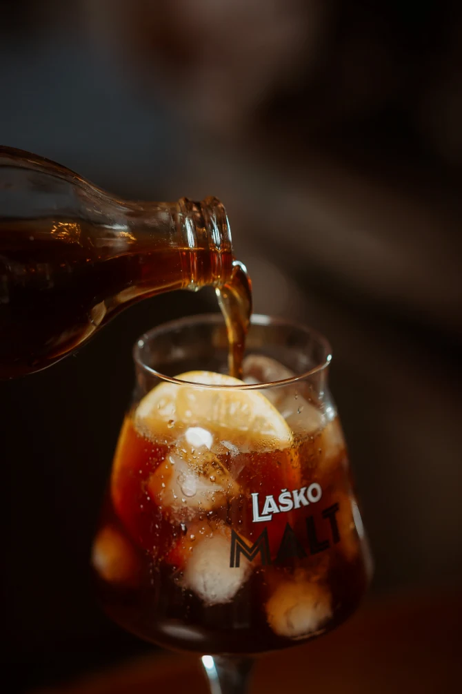 bih-nova-godina-lasko-dark-malt-305-bonjour-ba