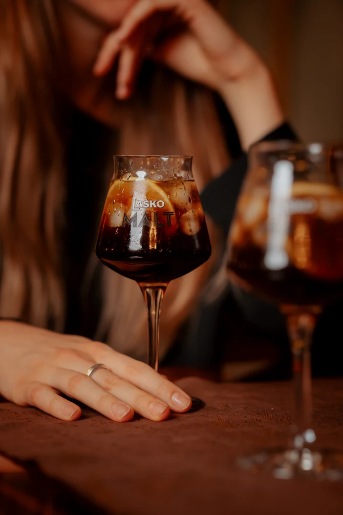 bih-nova-godina-lasko-dark-malt-310-bonjour-ba