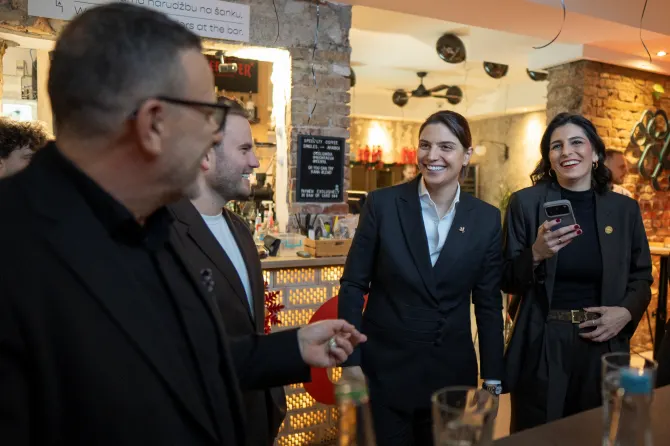 m-rasvjeta-event-kawa-lets-glow-together-203-bonjour-ba