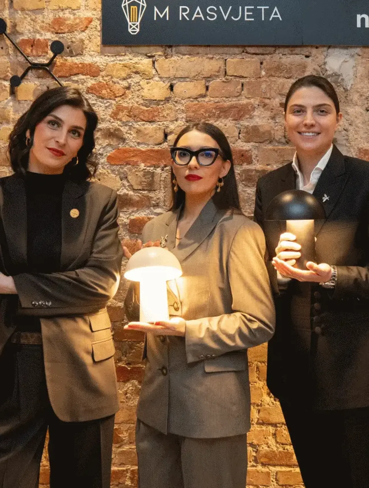 Zašto je Sarajevo sinoć izgledalo drugačije pod svjetlima? Pogled iz prvog reda.