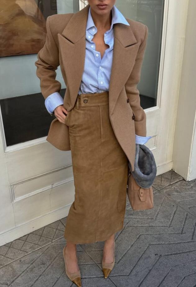 Prugaste ili jednobojne? Plave košulje iz Zare koje vas neće razočarati