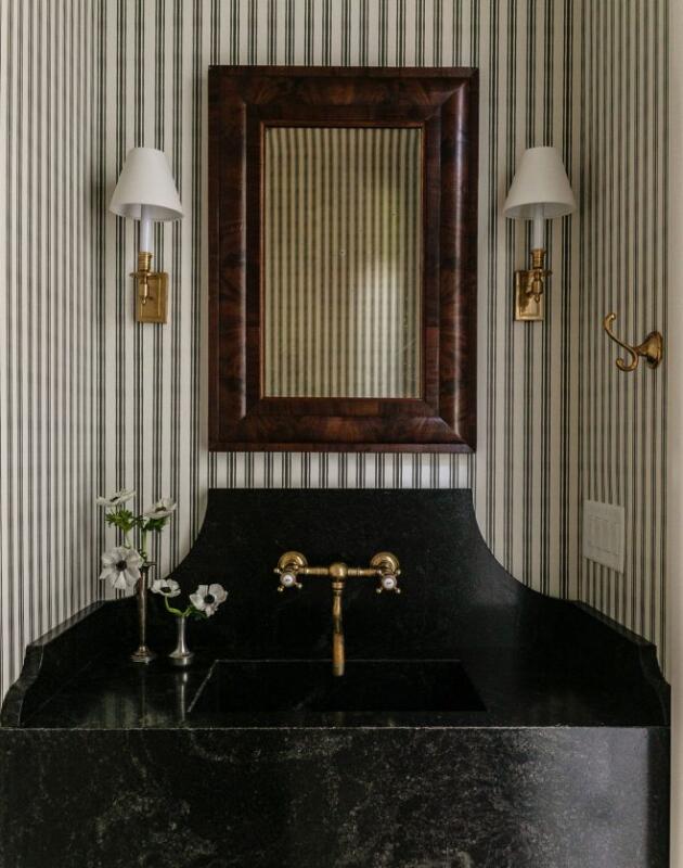 Ogledala za mala kupatila koja vizualno udvostručuju prostor, pritom i izgledaju chic