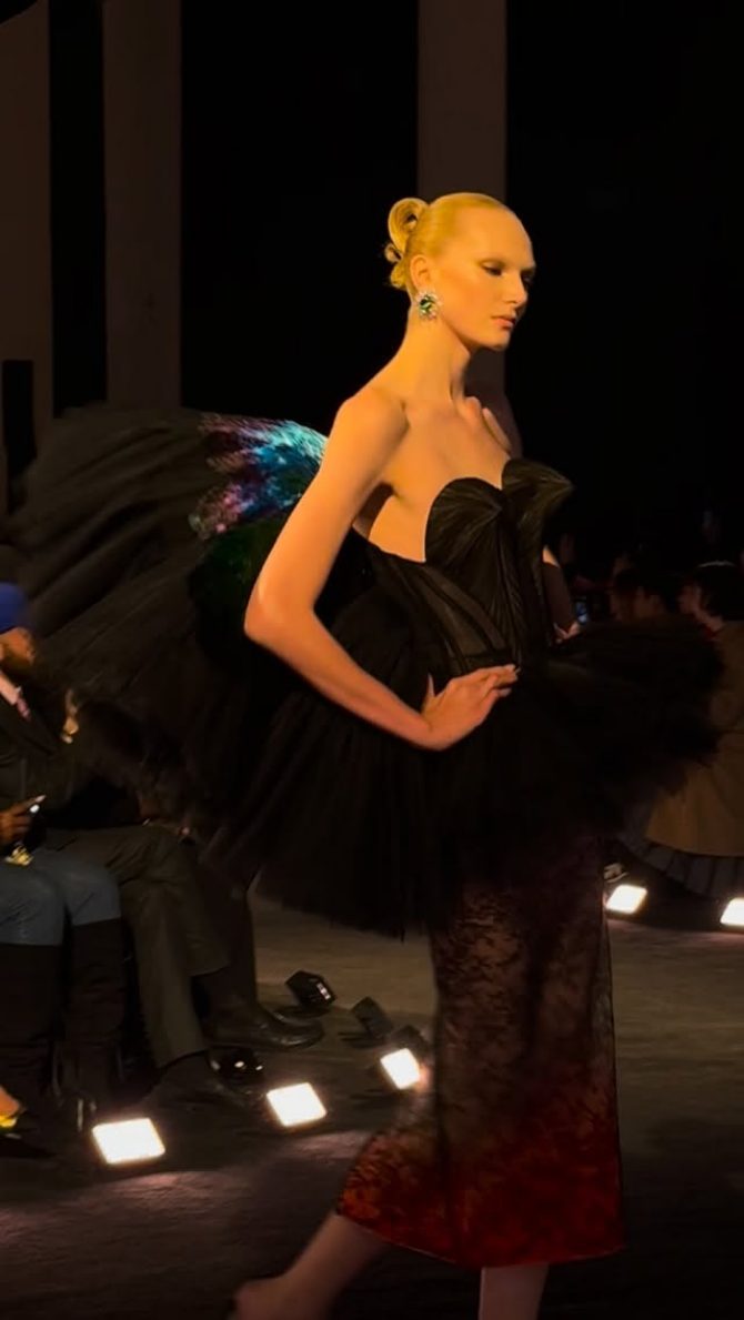 paris_fashion_week_schiaparelli_bonjour_ba_9