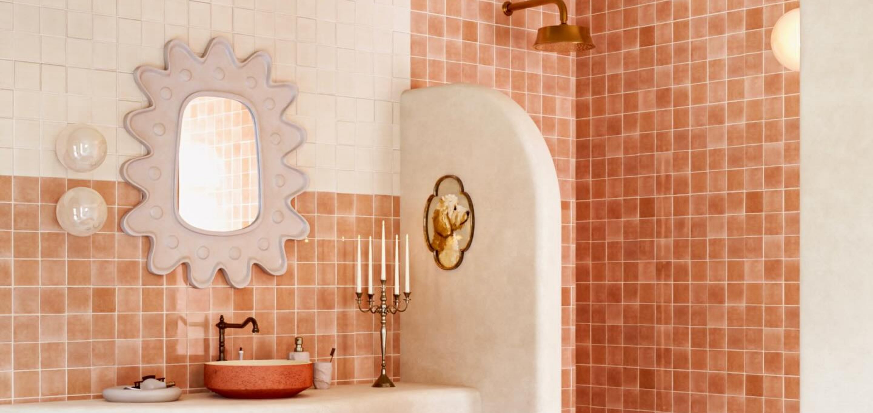 Izgleda kao dizajnerski komad: Pronašli smo neobično ogledalo iz Sinsay-a na sniženju