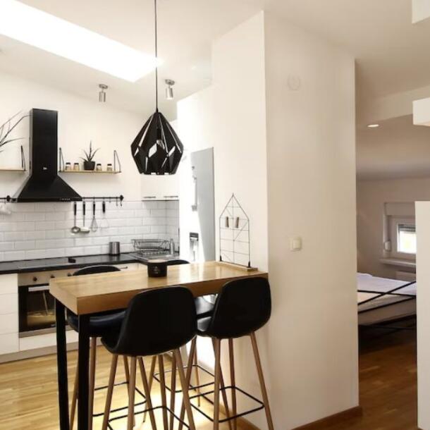 Pogledajte potkrovlje u Tuzli koje ima jedno rješenje za mali prostor koje bismo odmah kopirali