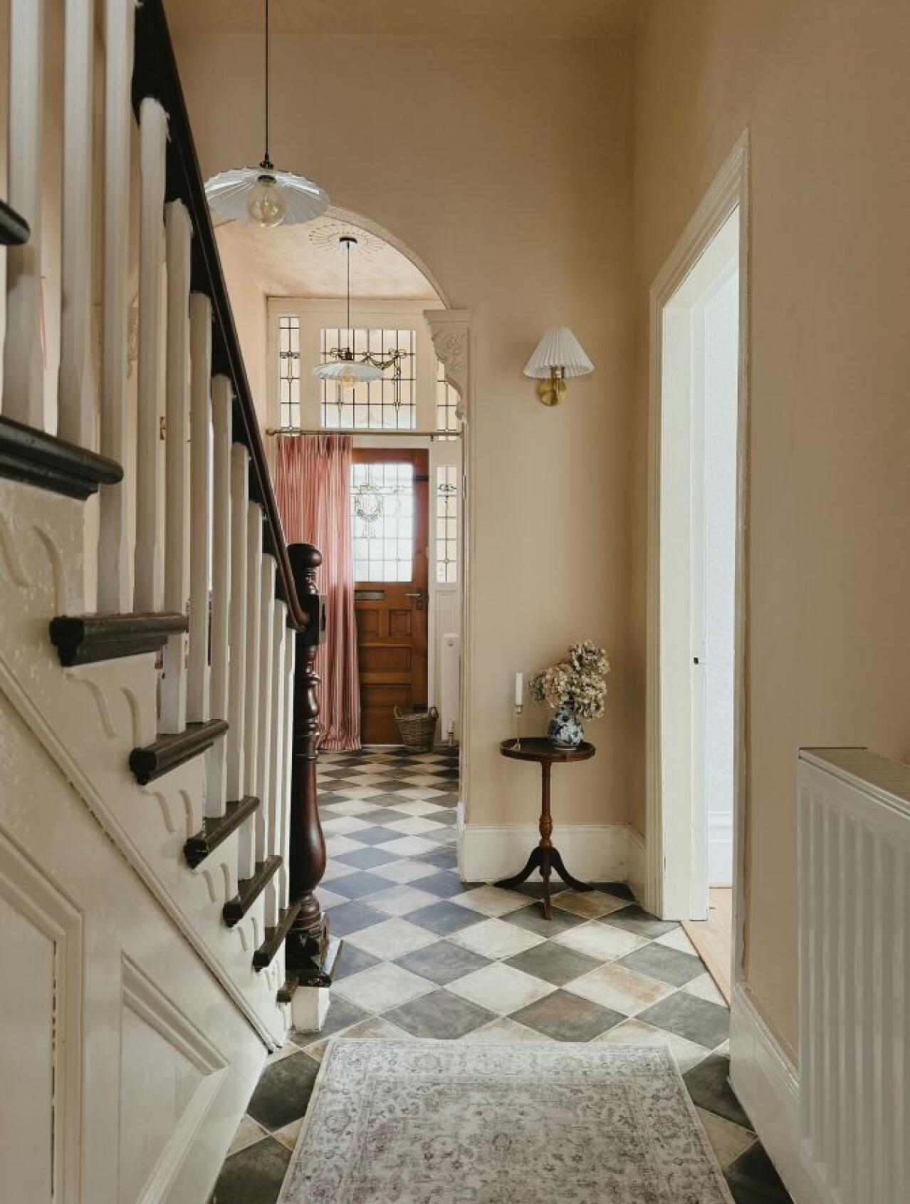 Rješenje za uske hodnike koje uvijek pali: Našli smo lijepe zidne lampe dostupne i u BiH