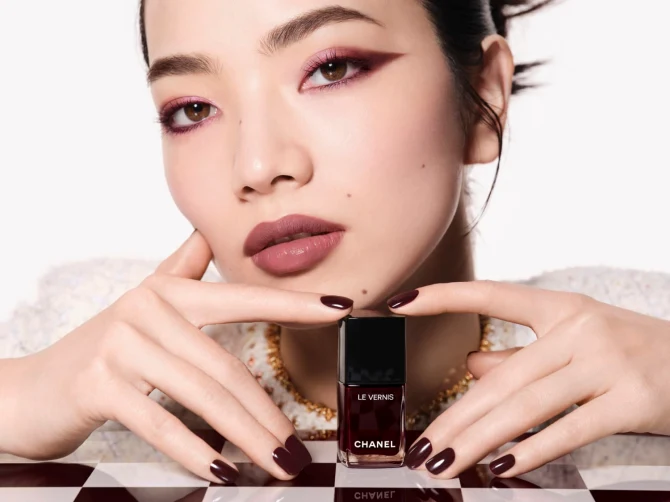 rouge-noir-chanel-49-bonjour-ba