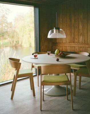 Dolaze u više boja: Skandinavski dizajn stolica smo pronašli u Banja Luci za vašu trpezariju