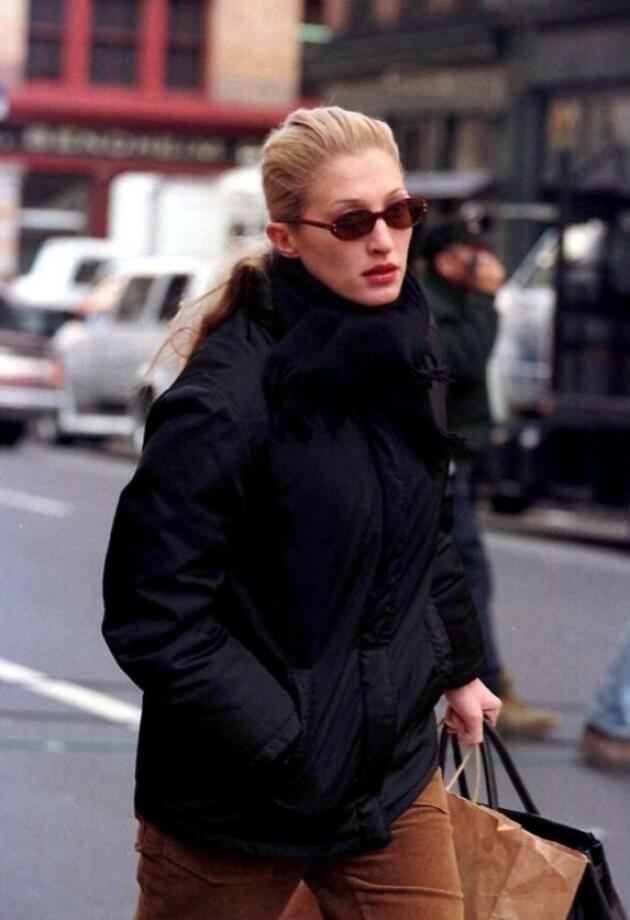 Carolyn Bessette nosila je ove komade, a mi smo pronašli one koje još možete kupiti danas