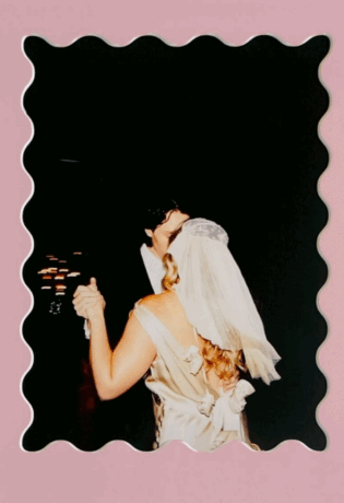 Imamo trik za romantičan poklon: Pronašli smo okvire za slike koji vam trebaju za ovu ideju