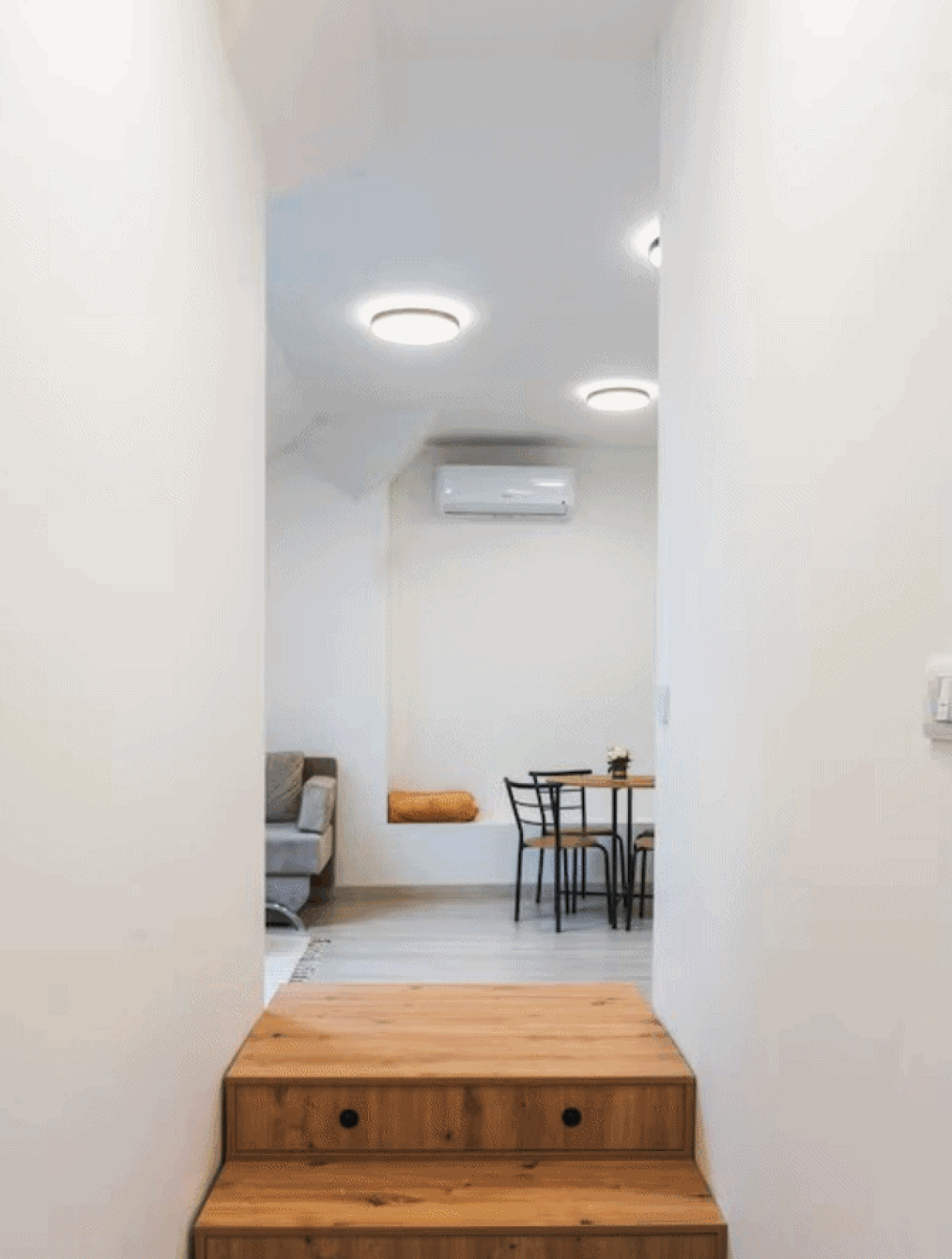 Marijin Dvor krije mali stan pod krovom pretvoren u svijetao, smiren interijer