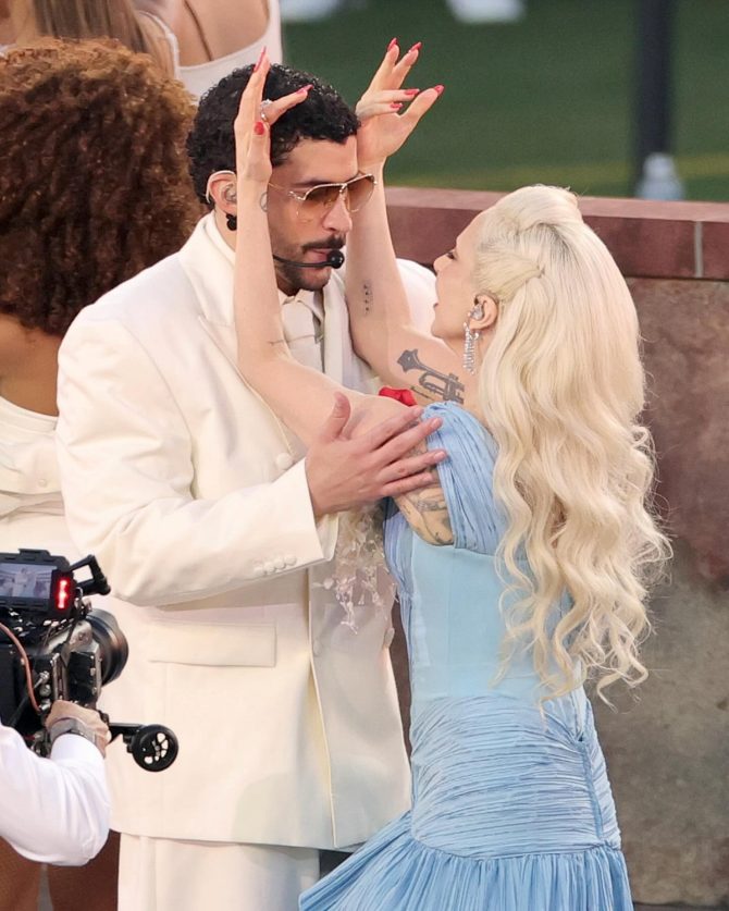 bad_bunny_superbowl_bonjour_ba_3-1